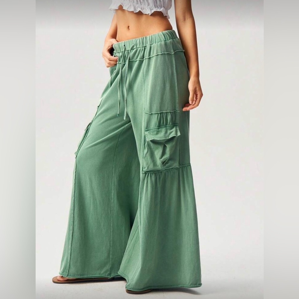 Green Bohemian Wide-Leg Pants - Picture 6 of 7